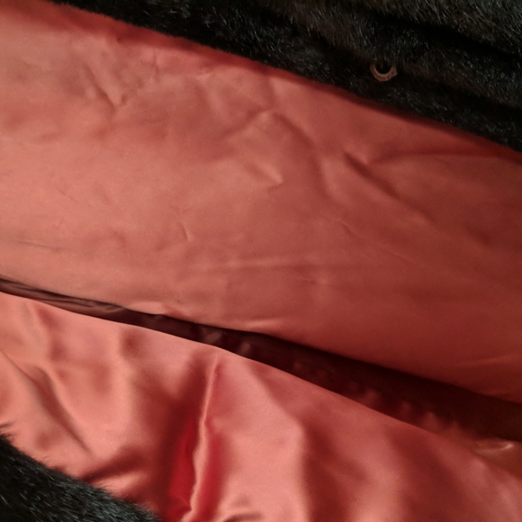 JORDACHE faux fur coat - Picture 5 of 6